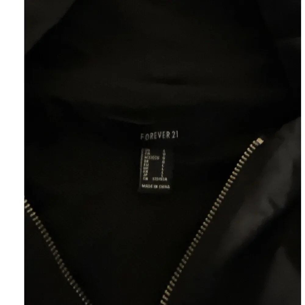 Forever 21 Black Hooded Zip Up Windbreaker Jacket Size Women's Large